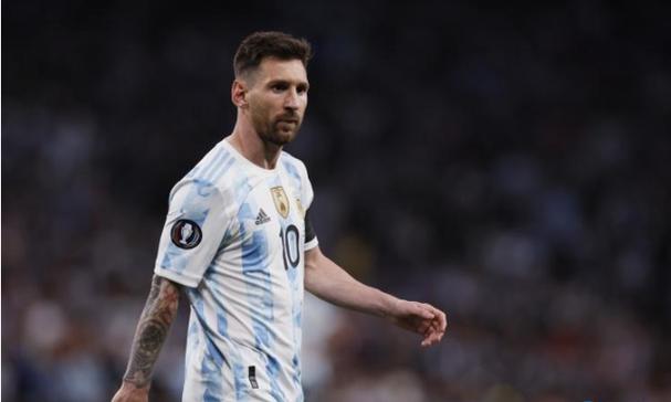 小说：小透明综艺人无人识？一朝引领华语潮，娱乐圈里他称王